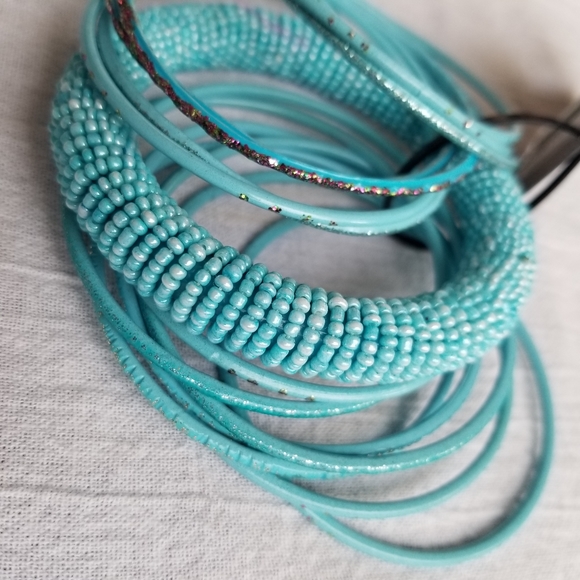 💥 Metal Aqua Bangle Bracelets - Picture 3 of 3